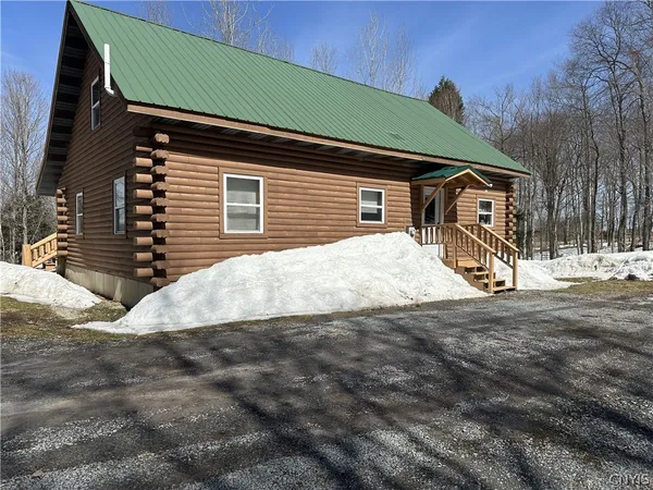 $390,000 | 6962 Farr Road, Leyden, NY 13309