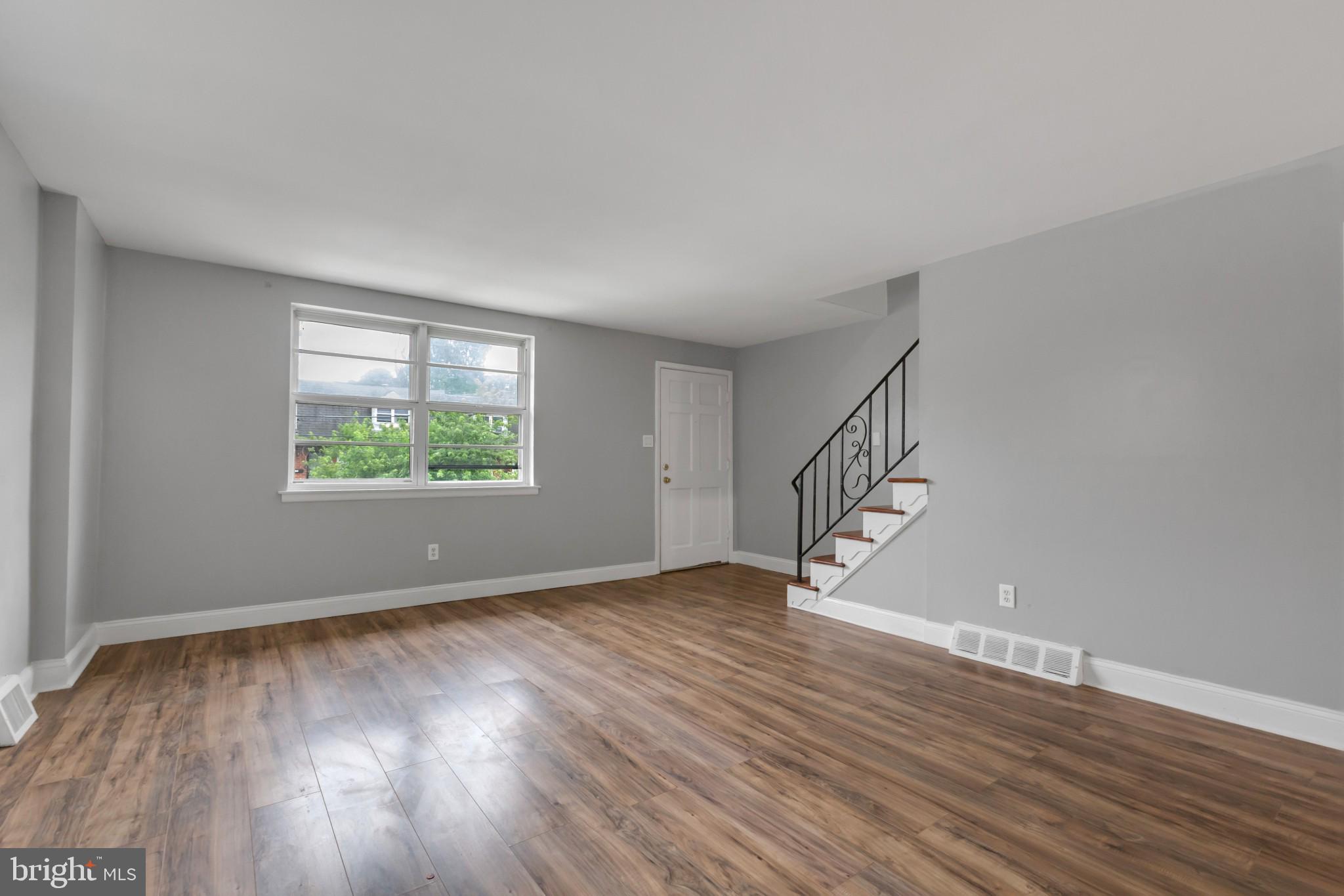 1332 Rainer Road Brookhaven, PA 19015 - Photo 5 of 30