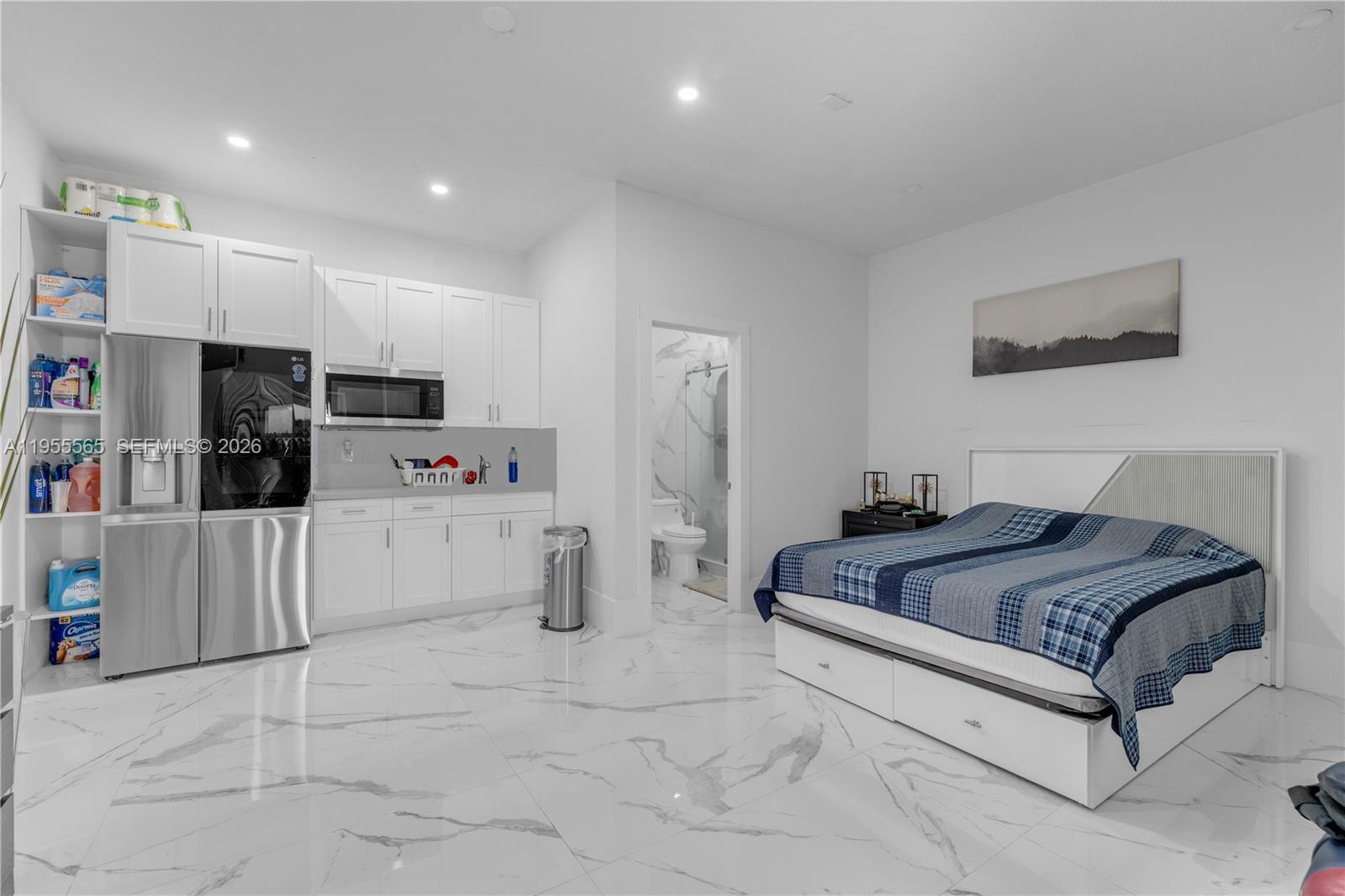 15412 Southwest 183rd Terrace Miami, FL 33187 - Photo 11 of 14