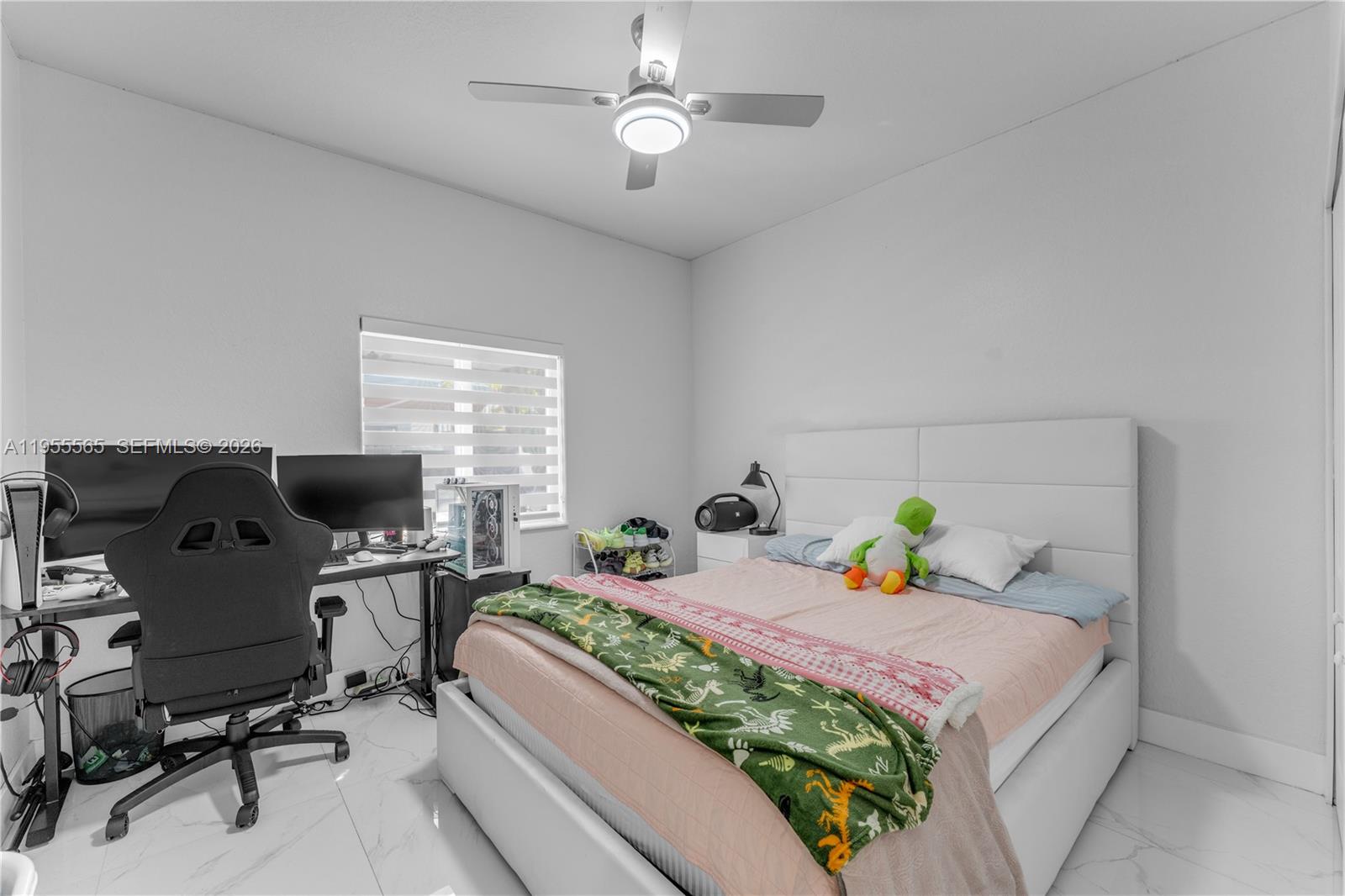 15412 Southwest 183rd Terrace Miami, FL 33187 - Photo 9 of 14