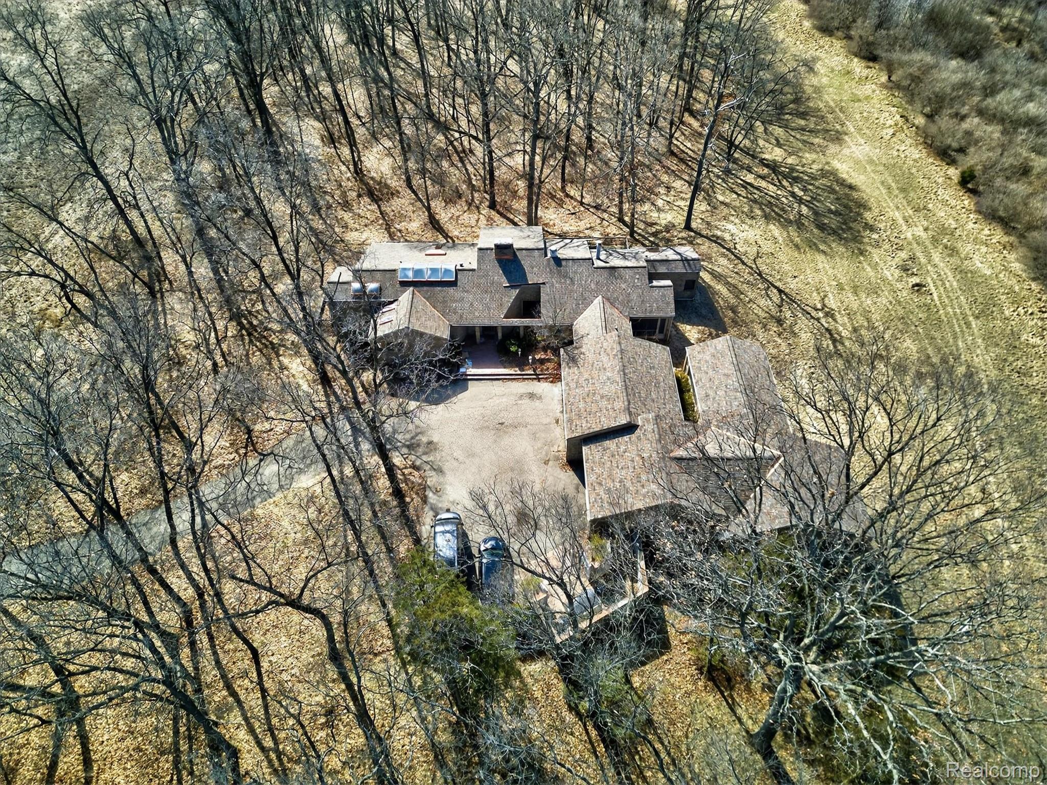 2551 Patterson Lk Road Pinckney, MI 48169 - Photo 83 of 95 Aerial
