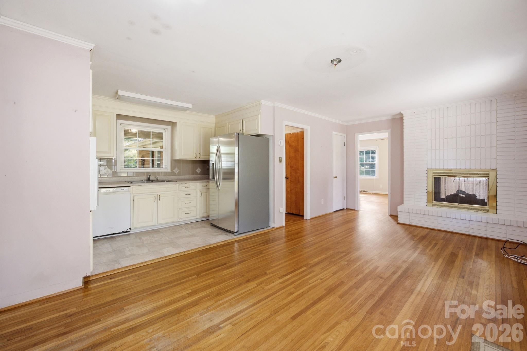 3630 Sulkirk Road Charlotte, NC 28210 - Photo 6 of 20 Gallery Image 6