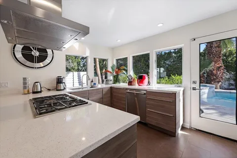 $1,075,000 | 400 West Vía Escuela, Palm Springs, CA 92262