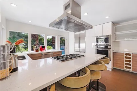 $1,075,000 | 400 West Vía Escuela, Palm Springs, CA 92262