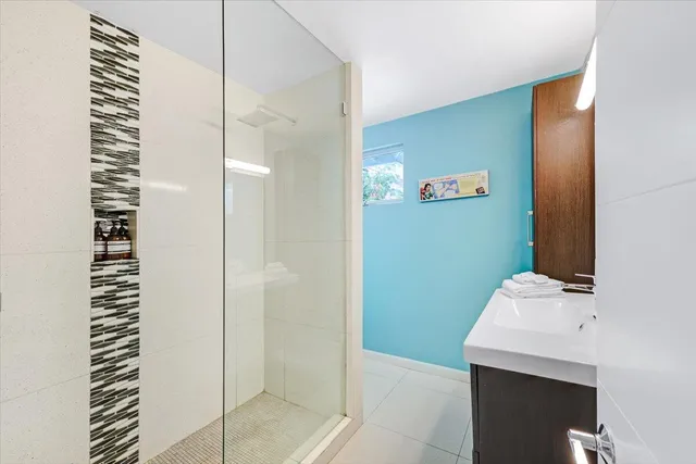 $1,075,000 | 400 West Vía Escuela, Palm Springs, CA 92262