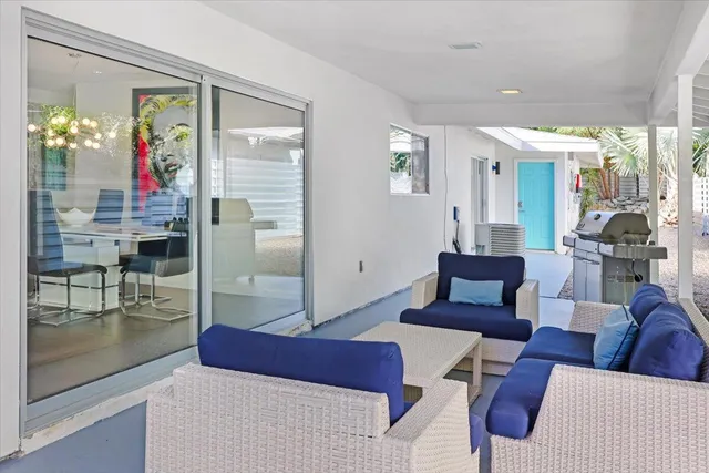 $1,075,000 | 400 West Vía Escuela, Palm Springs, CA 92262