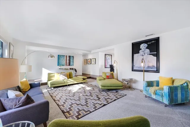 $1,075,000 | 400 West Vía Escuela, Palm Springs, CA 92262