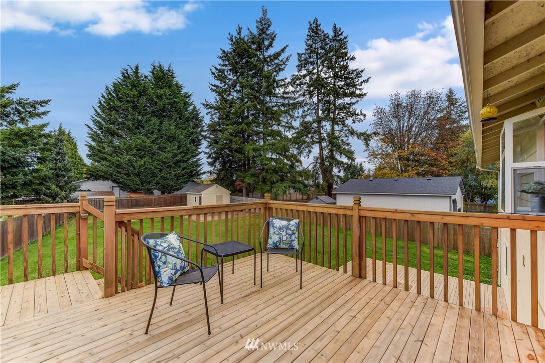 2319 Cherry Road Lake Stevens, WA 98258 - Photo 7 of 25 a view of deck with patio