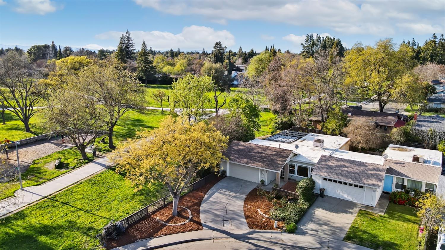 a picture of city view