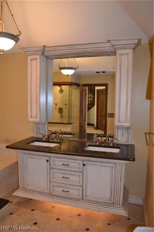 330 Camelot Way Rochester, MI 48306 - Photo 25 of 48