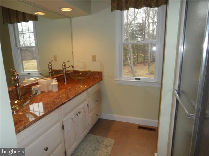 68 Barr Road Malvern, PA 19355 - Photo 14 of 23 Master Bathroom