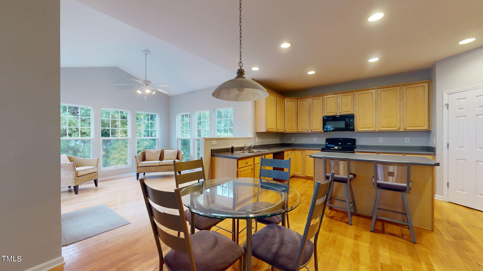 10706 Longholme Way Raleigh, NC 27614 - Photo 11 of 37 10-web-or-mls-10706-Longholme-Way-Raleig