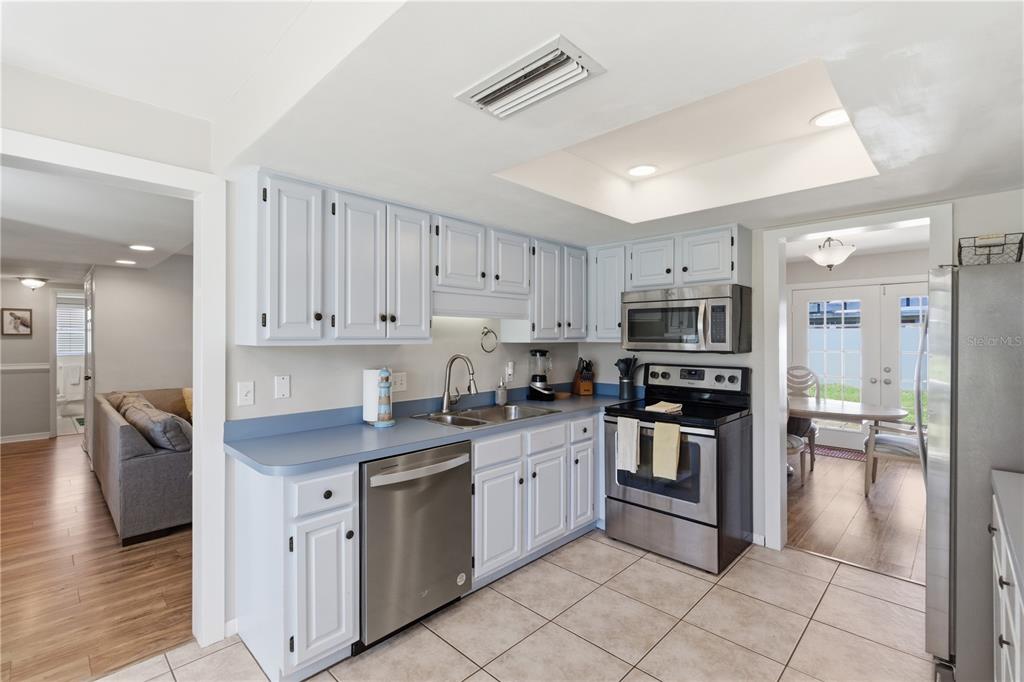 1730 Winfield Road North Clearwater, FL 33756 - Photo 15 of 58