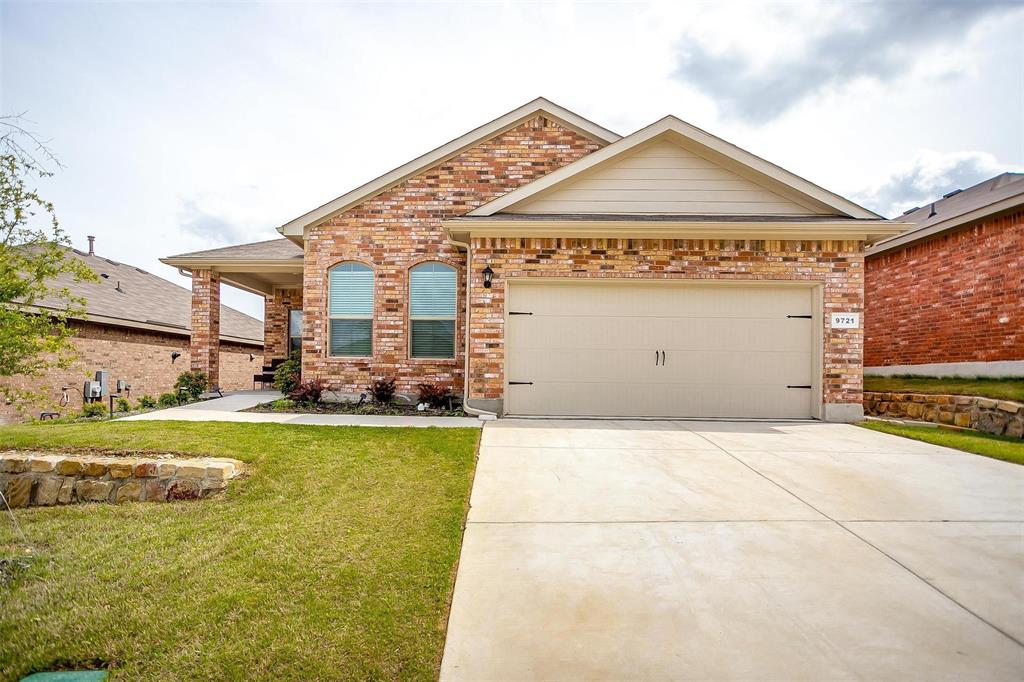 9721 Cherryville Road Fort Worth, TX 76108 - Photo 2 of 23 Welcome to 9721 Cherryville Road!