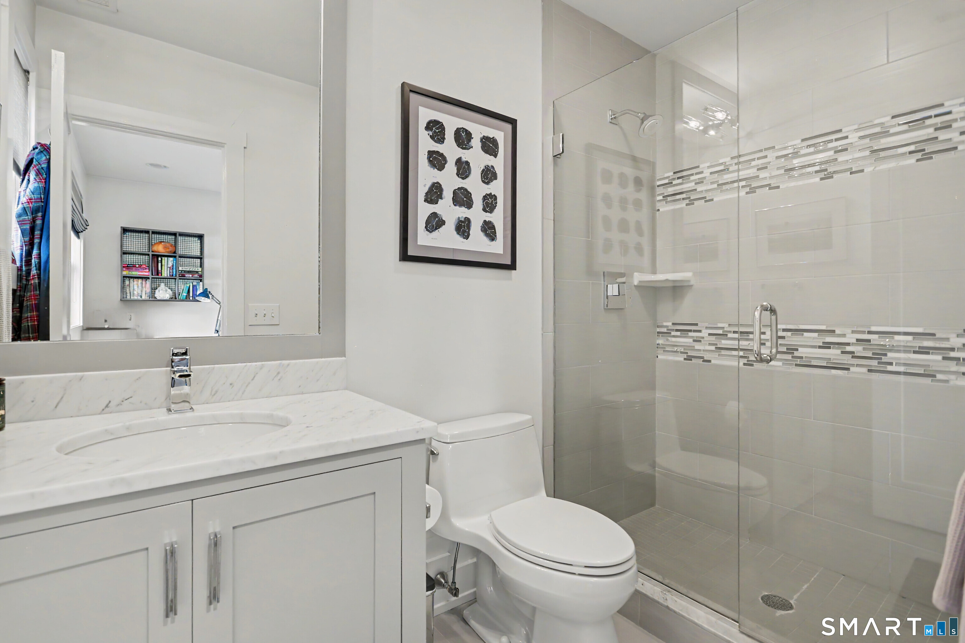 298 South Benson Road Fairfield, CT 06824 - Photo 20 of 39 En-suite Bath