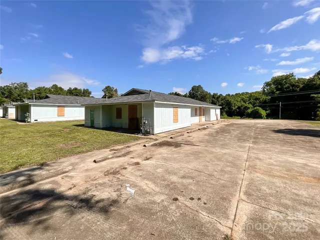 $980,000 | 401 Orchard Street, Wadesboro, NC 28170