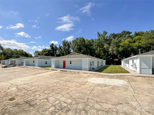 $980,000 | 401 Orchard Street, Wadesboro, NC 28170