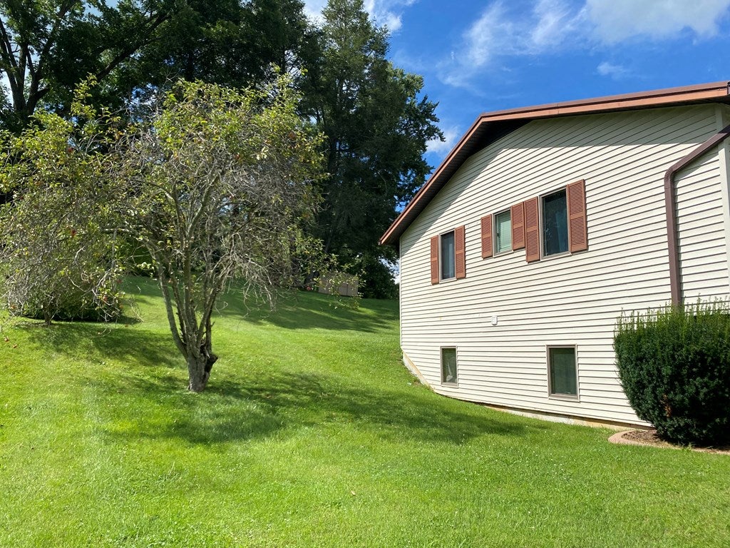 527 Old Stage Road Chilhowie, VA 24319 - Photo 5 of 35 Gallery Image 5