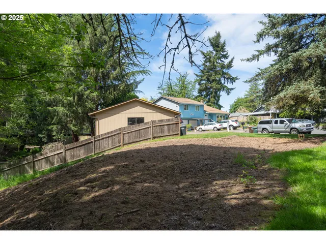 $200,000 | Southeast Lonny Court, Hillsboro, OR 97123