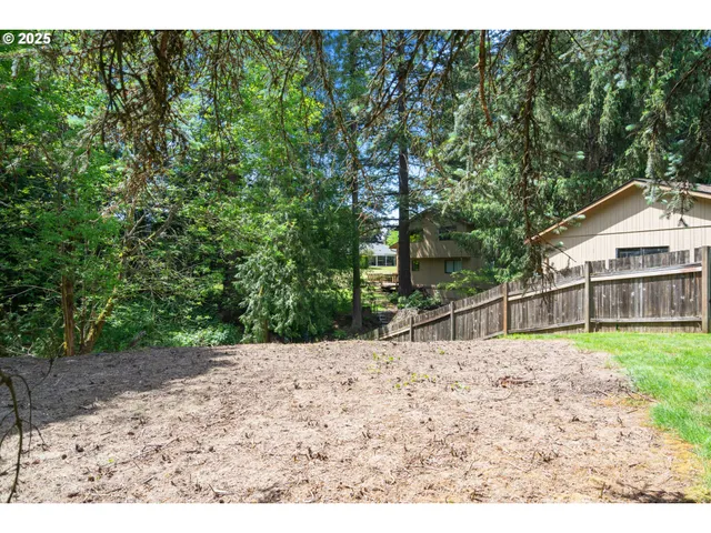 $200,000 | Southeast Lonny Court, Hillsboro, OR 97123