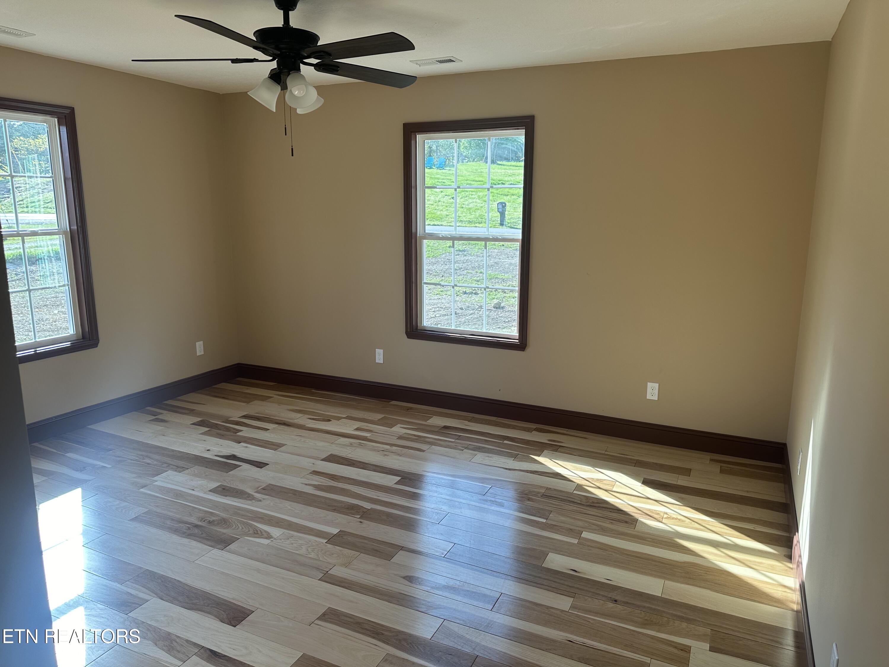 556 Pine Ridge Road Clinton, TN 37716 - Photo 19 of 29 IMG_1553