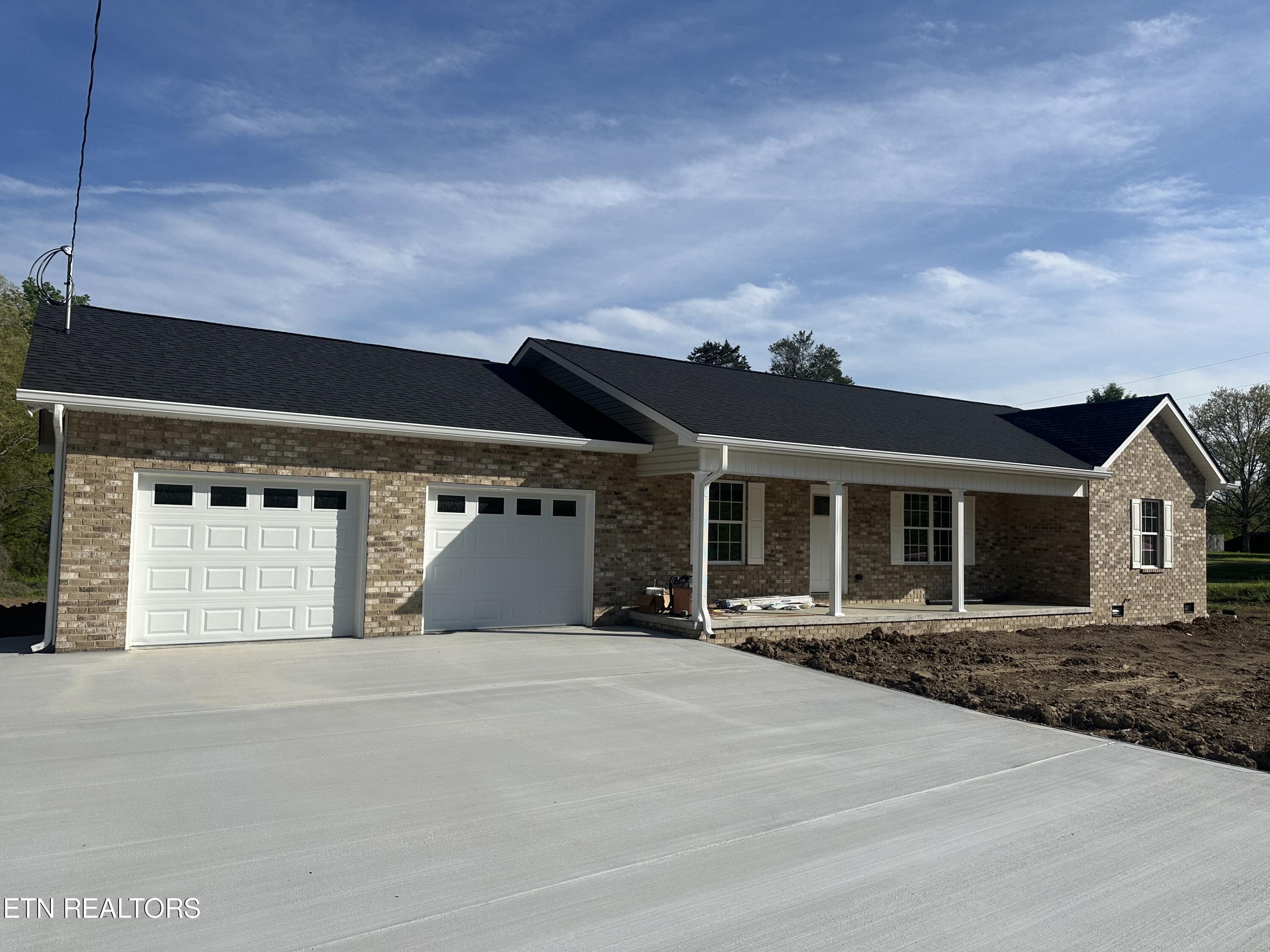 556 Pine Ridge Road Clinton, TN 37716 - Photo 3 of 29 IMG_1539