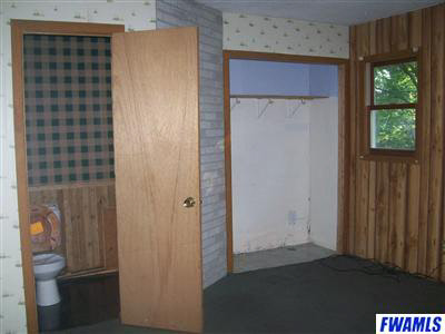 6022 Southcrest Road Fort Wayne, IN 46816 - Photo 4 of 7