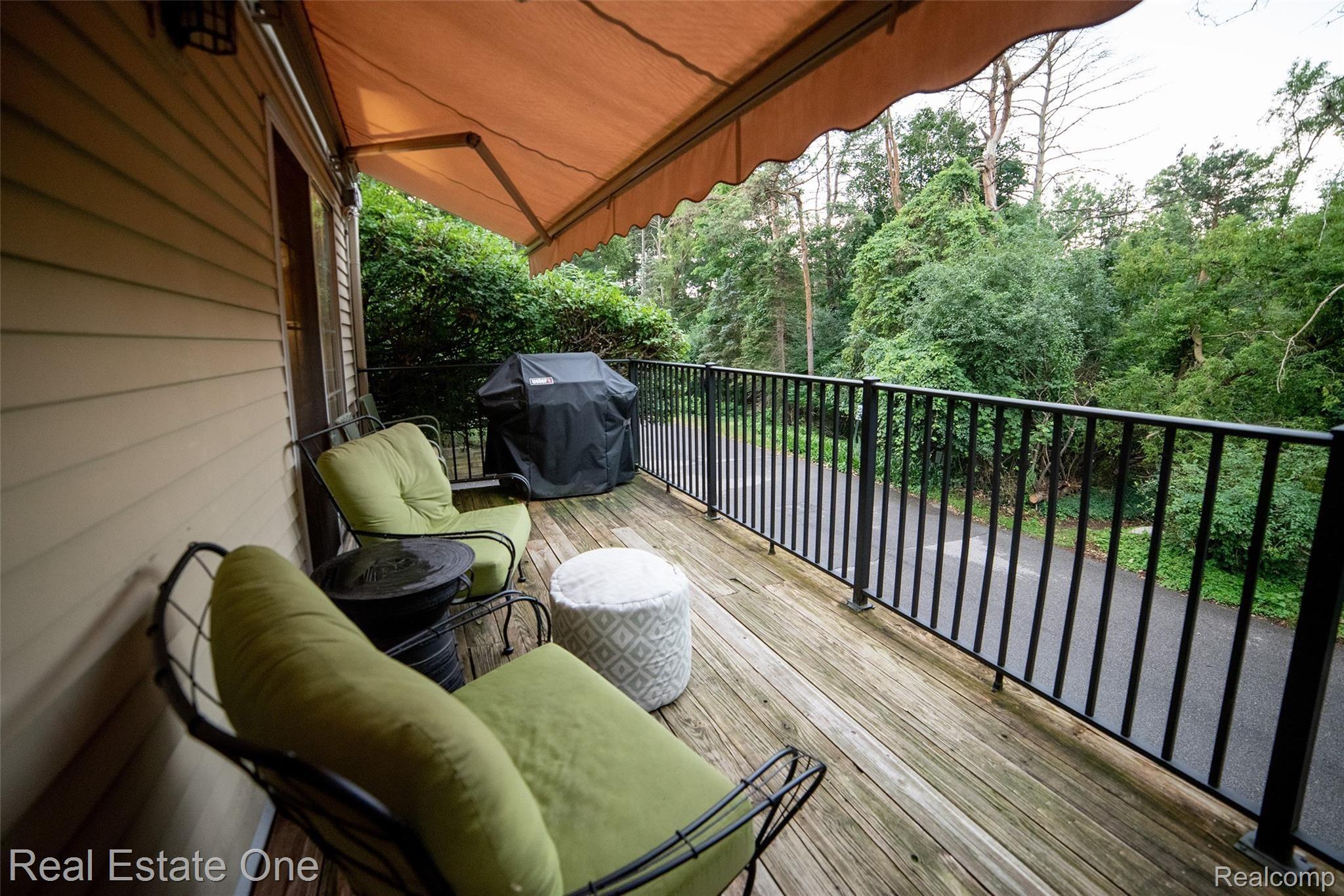 1449 Lantern Lane Rochester, MI 48306 - Photo 33 of 38 1449 Lantern Lane-29.jpg