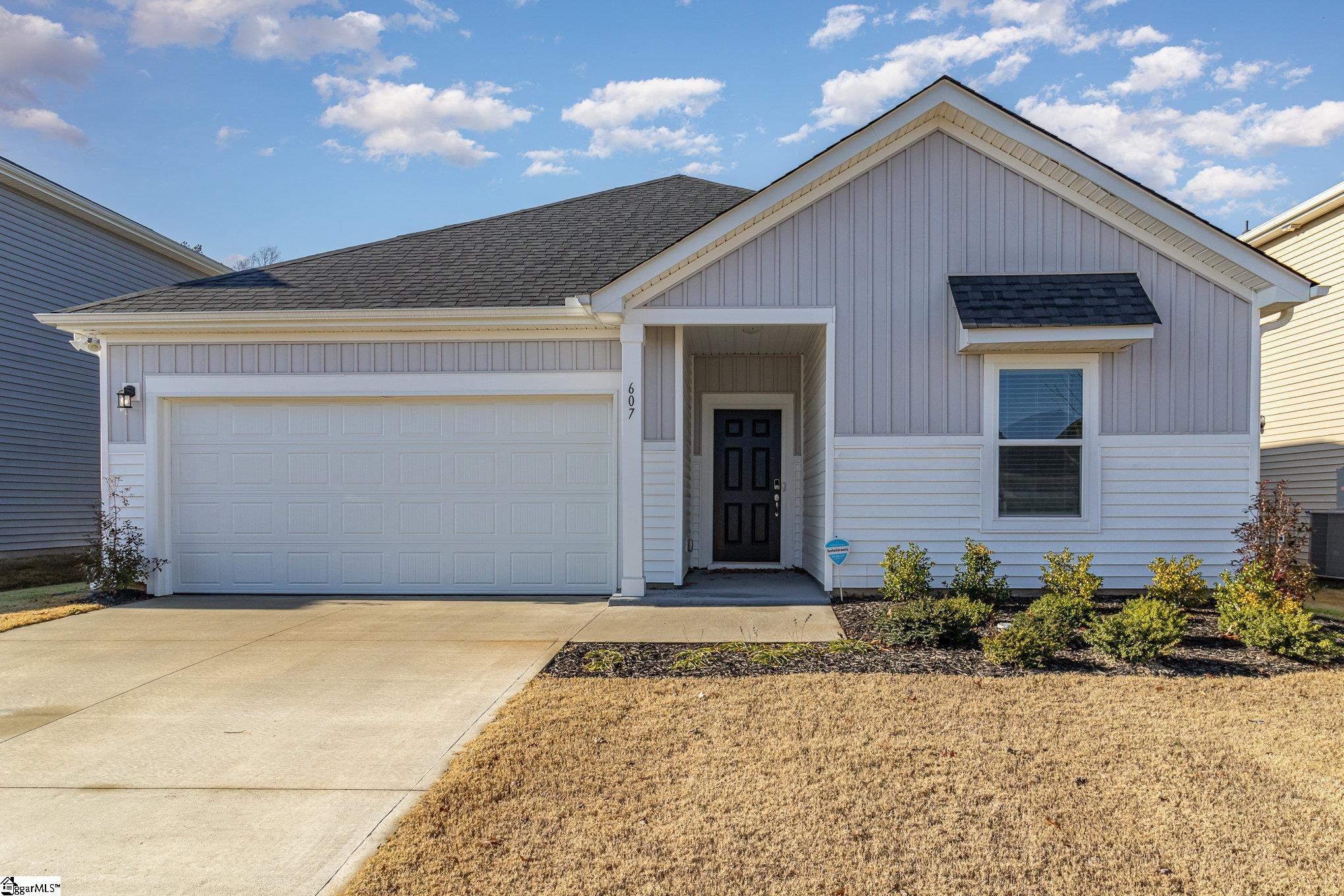 607 Splendid Place Simpsonville, SC 29680 - Photo 1 of 27 Gallery Image 1