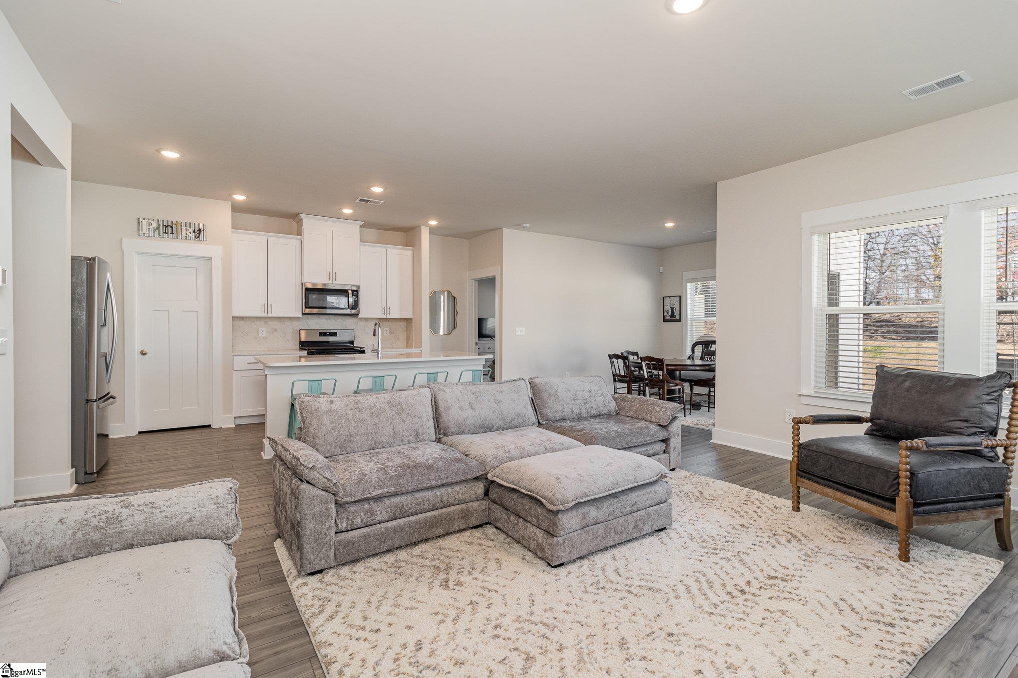 607 Splendid Place Simpsonville, SC 29680 - Photo 8 of 27 Gallery Image 8
