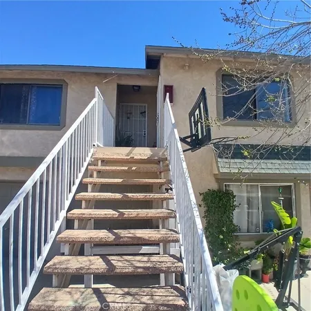 a view of entryway with a front door