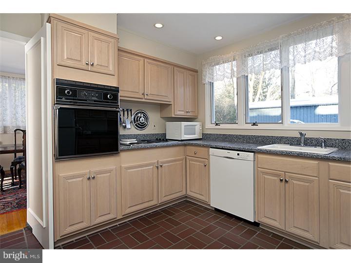 37 Ridgeview Circle Princeton, NJ 08540 - Photo 11 of 18