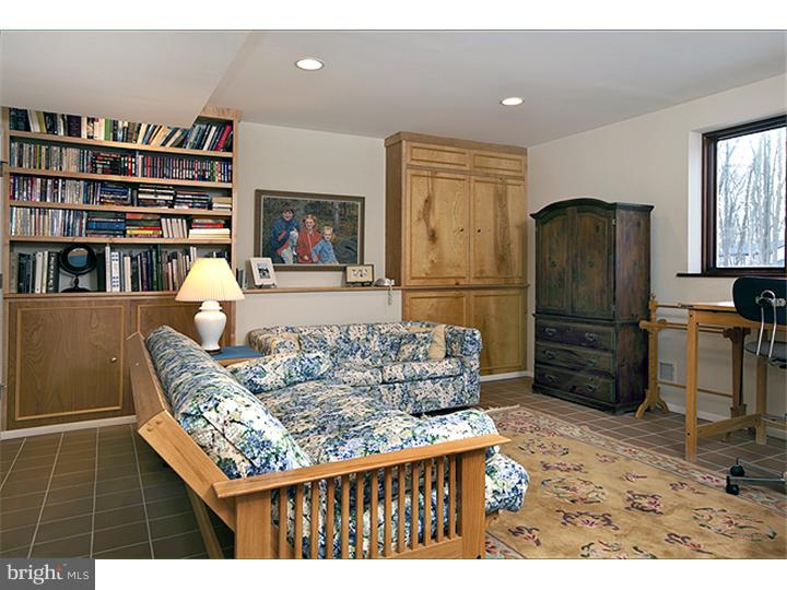 37 Ridgeview Circle Princeton, NJ 08540 - Photo 10 of 18
