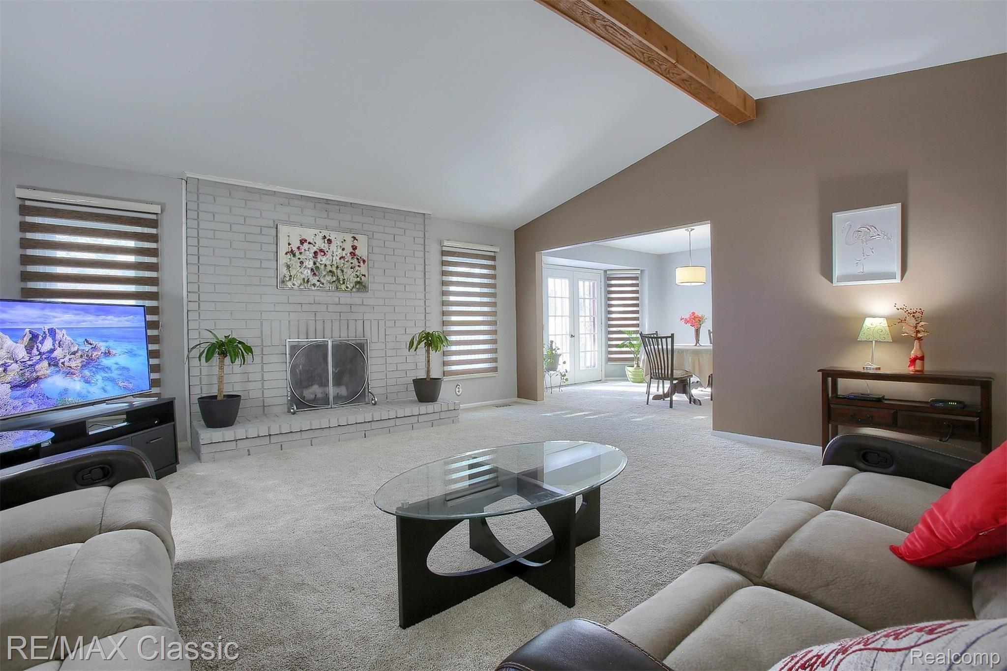 500 Kentucky Drive Rochester, MI 48307 - Photo 3 of 30 3-Great-Room.jpg
