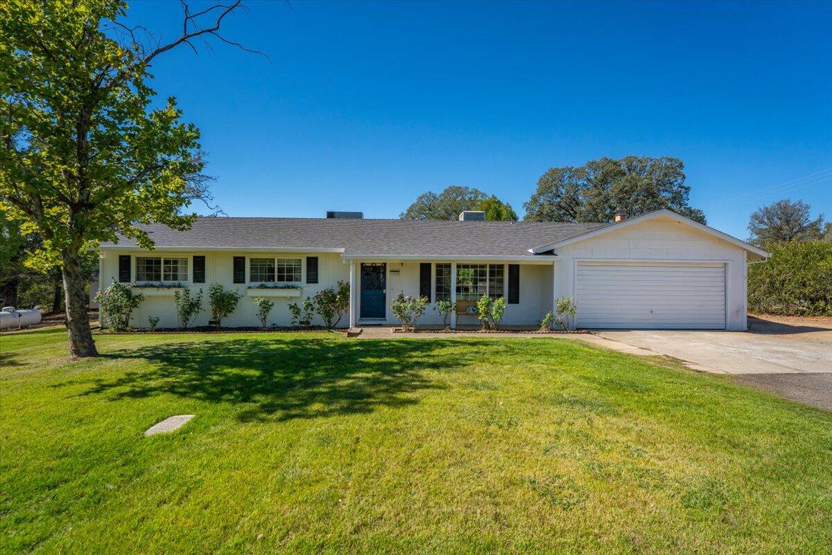 11550 Ridgewood Road Redding, CA 96003 - Photo 1 of 33 Welcome Home!