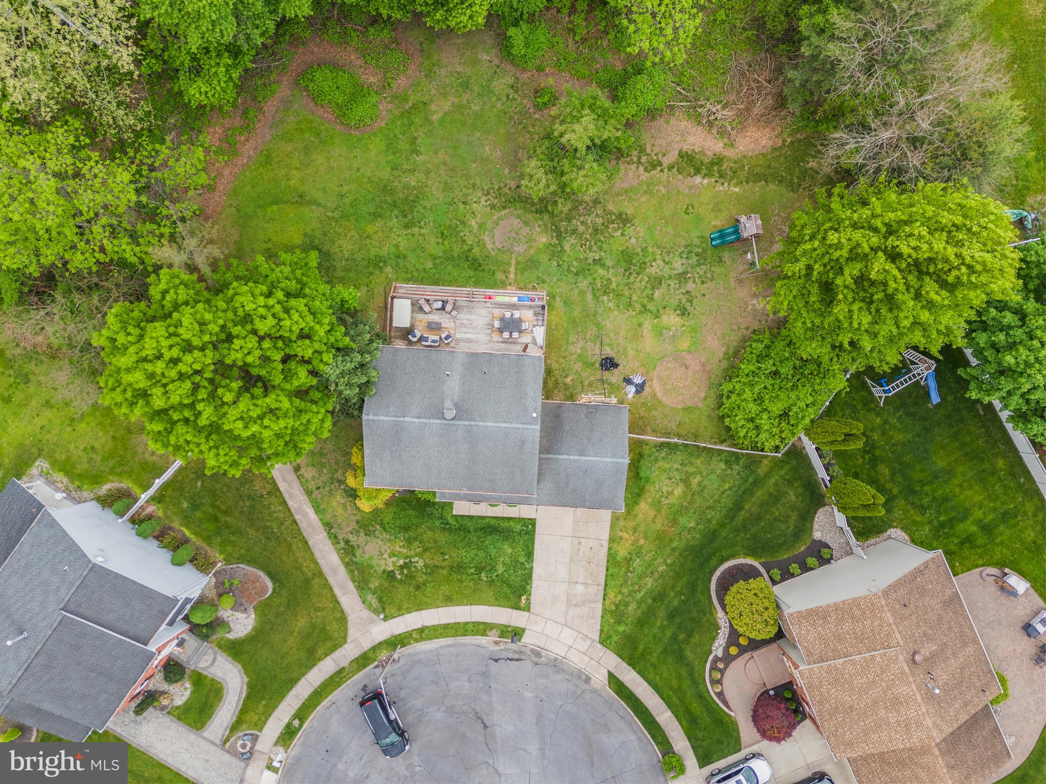 2 Farnham Court Laurel Springs, NJ 08021 - Photo 31 of 33 an aerial view of a house with a yard