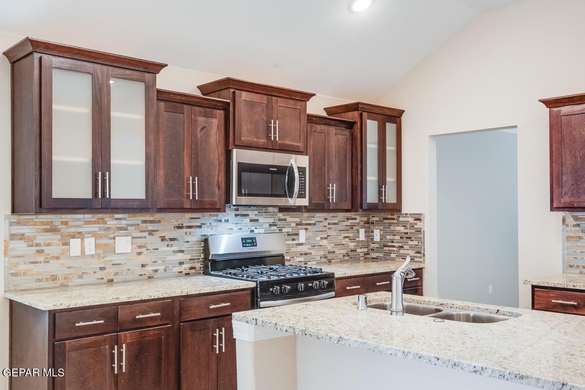 12416 Oconee Place Clint, TX 79836 - Photo 25 of 35 20230524225102761430000000-o