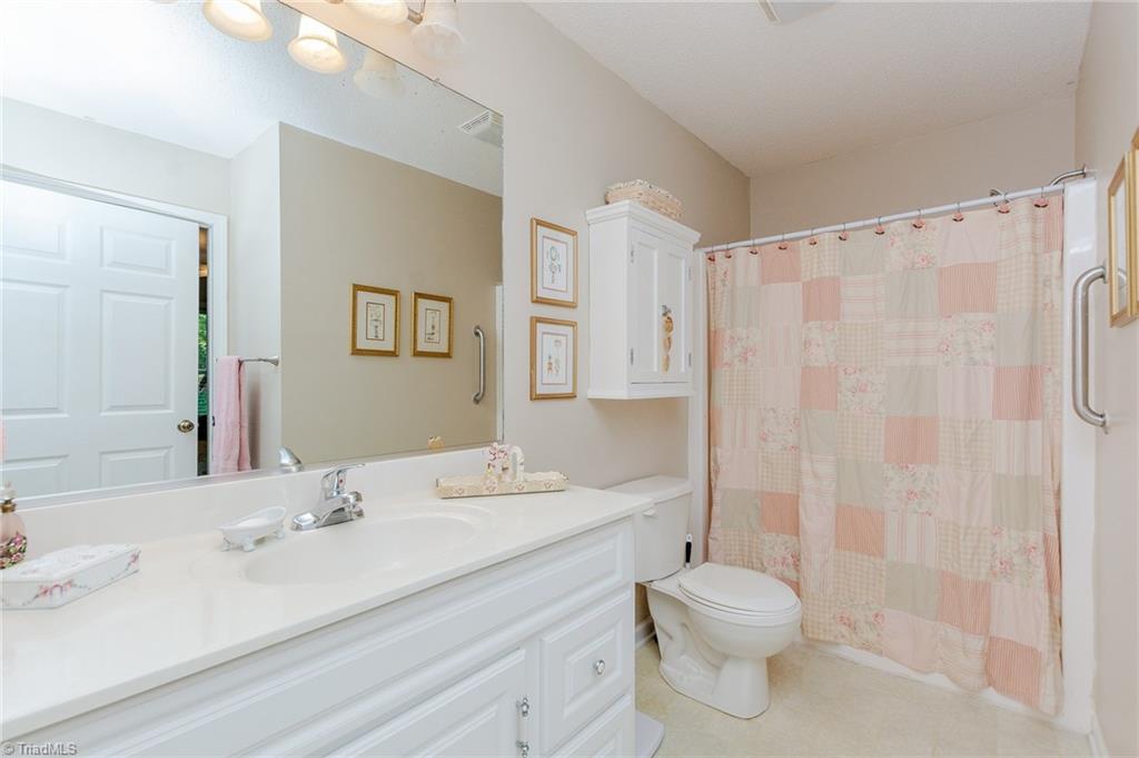 249 Old Mill Road High Point, NC 27265 - Photo 22 of 30 In-Law Suite Bath
