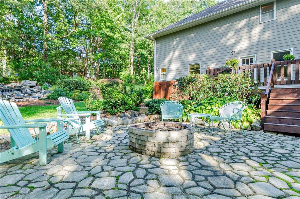 249 Old Mill Road High Point, NC 27265 - Photo 26 of 30 Patio