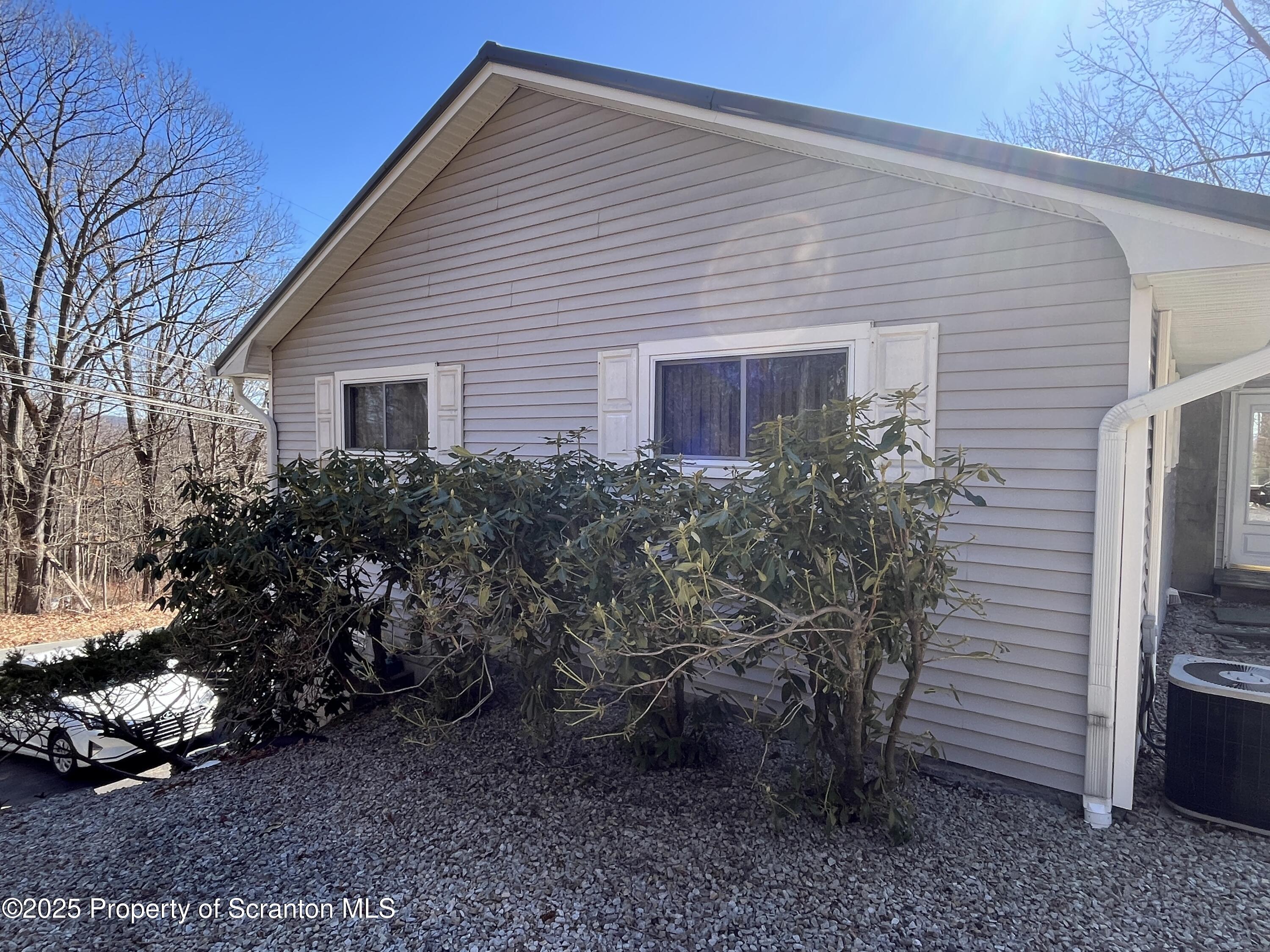 501 Newton Road Scranton, PA 18504 - Photo 3 of 16 IMG_1213