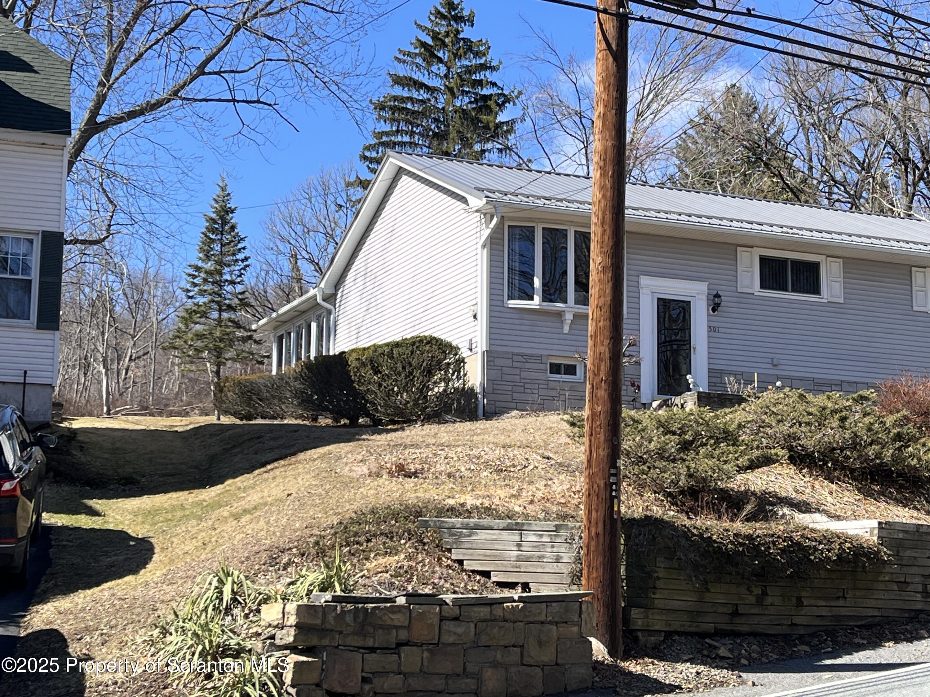501 Newton Road Scranton, PA 18504 - Photo 6 of 16 IMG_1210