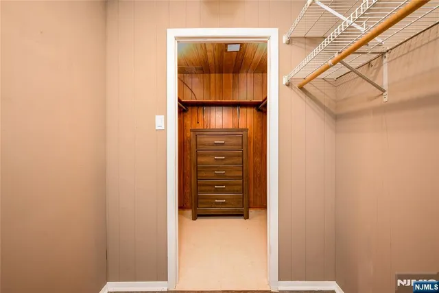 $889,000 | 624 West Drive, Paramus, NJ 07652