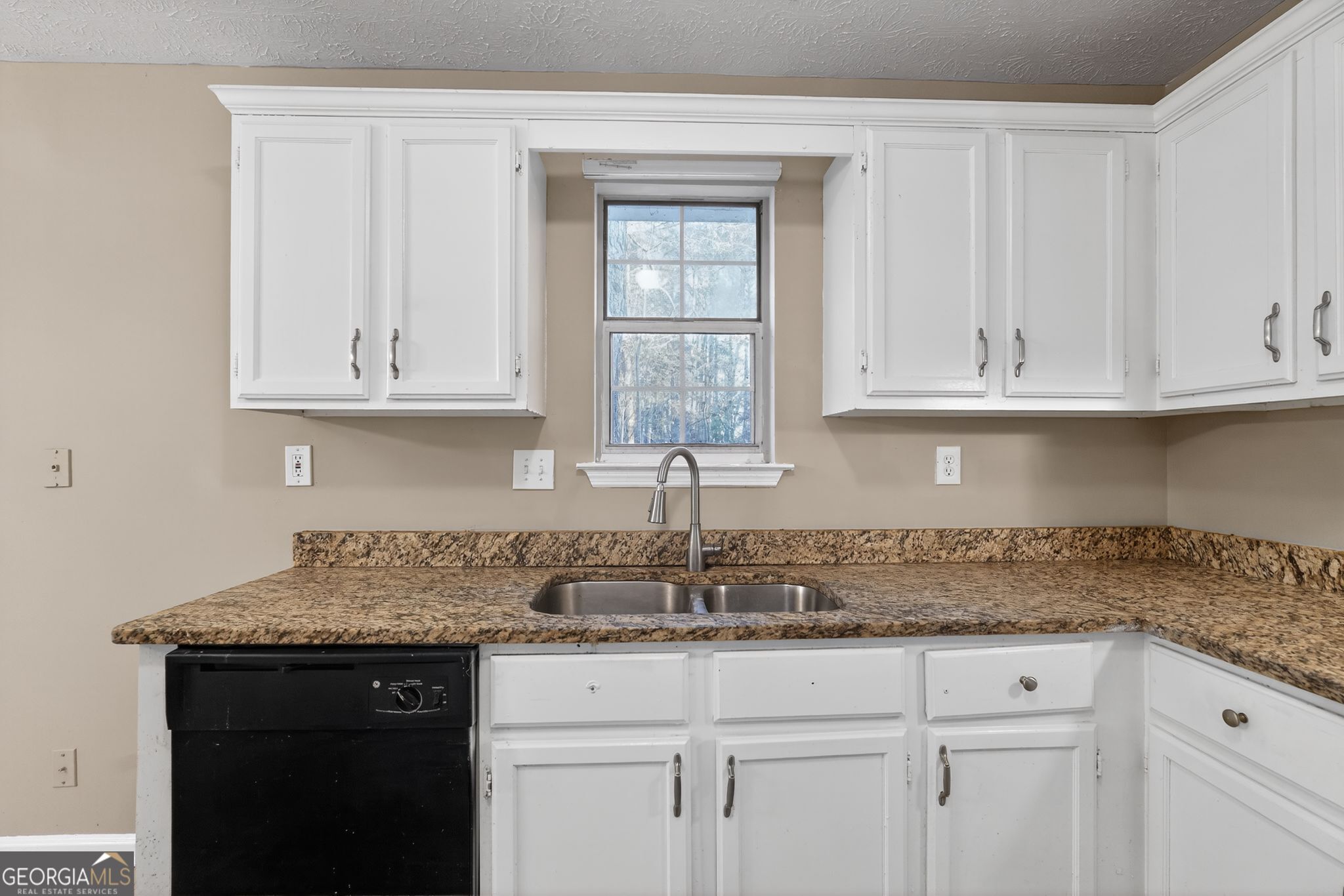 5065 Donnell Way Decatur, GA 30035 - Photo 8 of 33