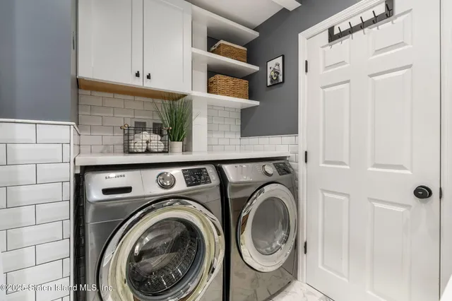 $590,000 | 141 Hampton Green | Arden Heights