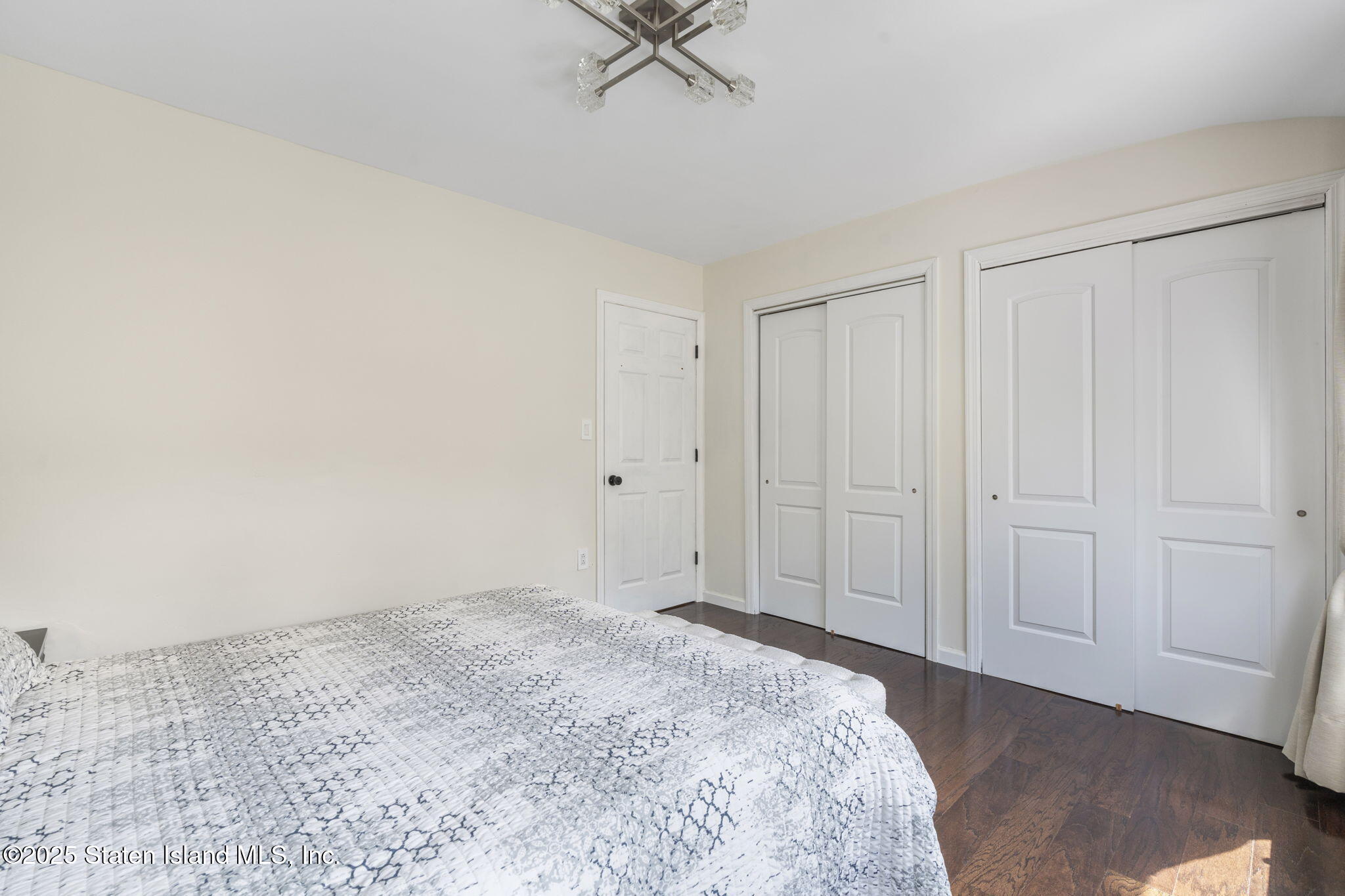 141 Hampton Green Staten Island, NY 10312 - Photo 19 of 25 19-web-or-mls-GLU01221