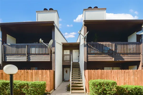 $140,000 | 2601 South Braeswood Boulevard, Unit 1409, Houston, TX 77025