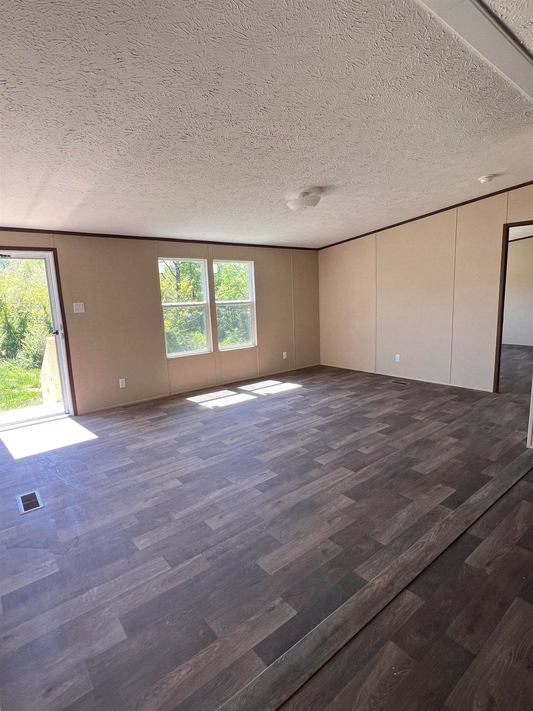 376 Dupont Road Poca, WV 25159 - Photo 13 of 30 Gallery Image 13