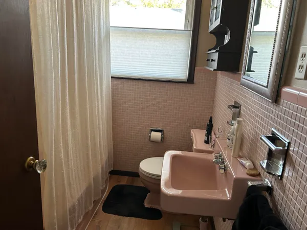 $169,900 | 15701 Heide Street, Rockwood, MI 48173