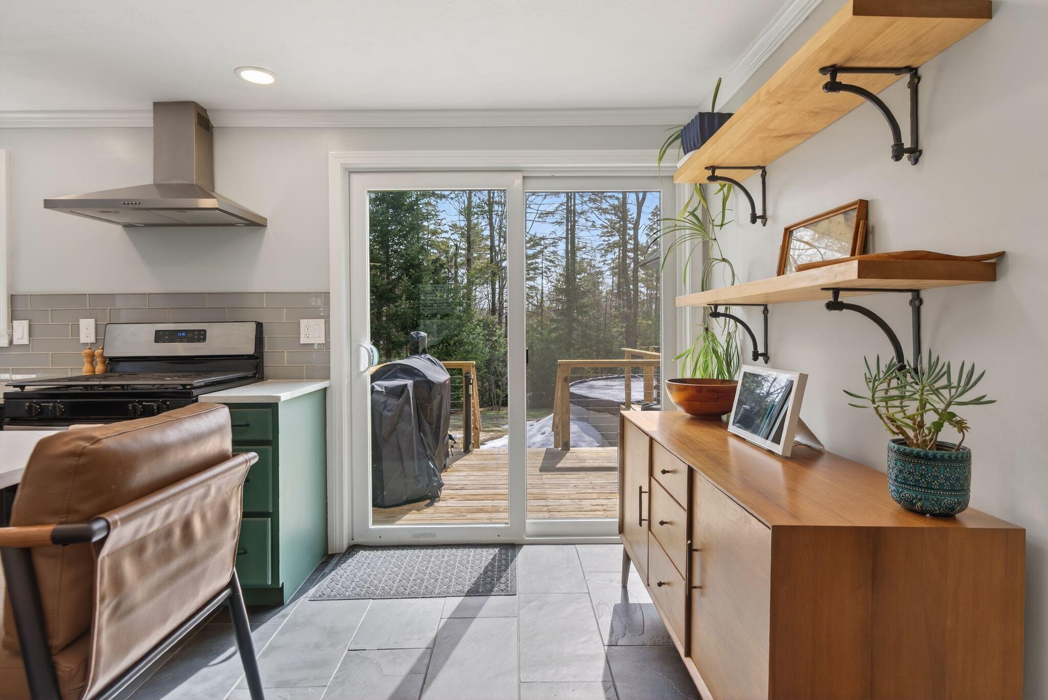108 Baker Road Freeport, ME 04032 - Photo 7 of 43 Eat in kitchen area