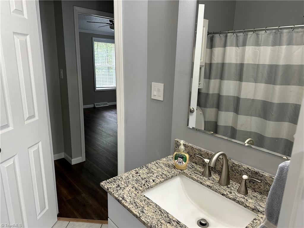 673 Joe Road Mocksville, NC 27028 - Photo 14 of 22 hall bathroom